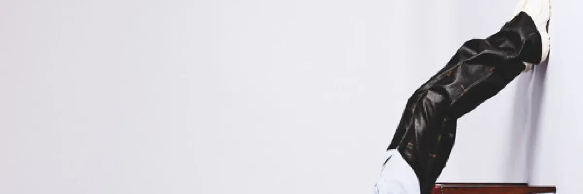 ALBI & Lilly Ahlberg – Sitting Down Here